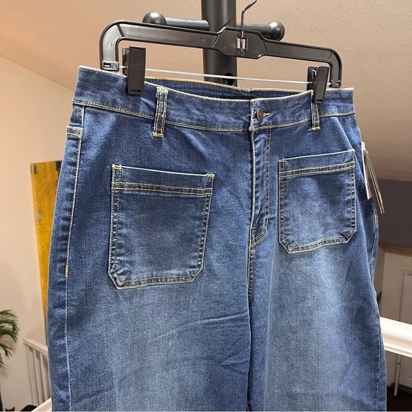 🔥NWT🔥 FRYE Crop Wide Leg Raw Hem Jeans - Picture 3 of 9